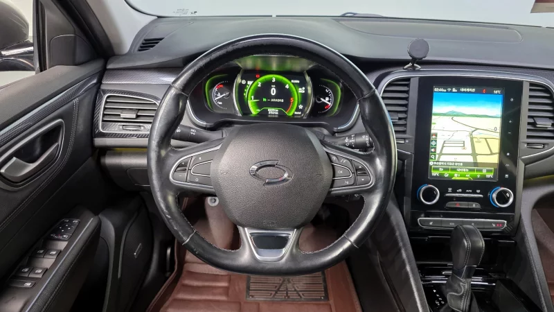 Renault SM6