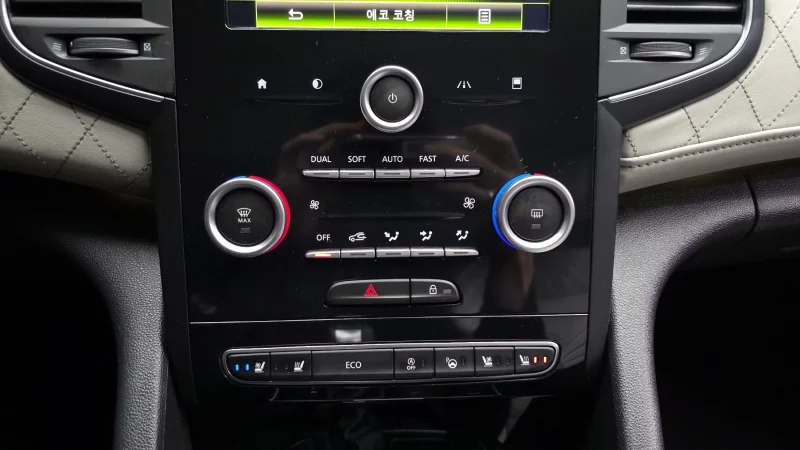 Renault SM6