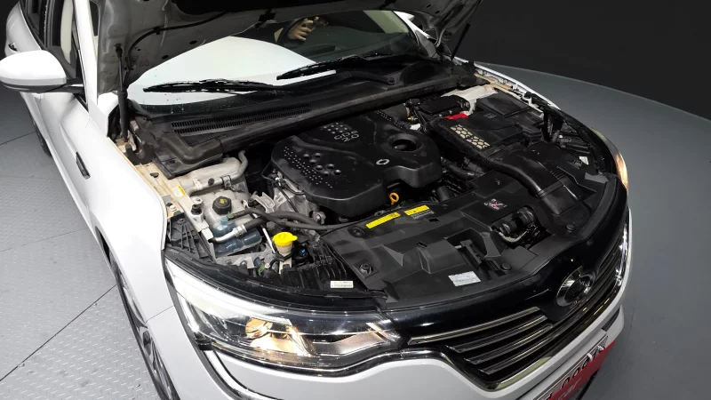 Renault SM6