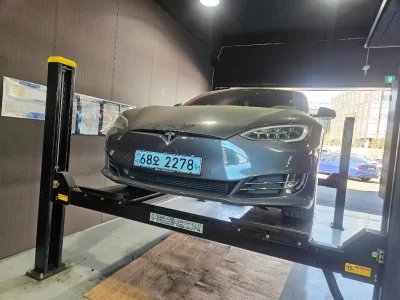 Tesla MODEL S