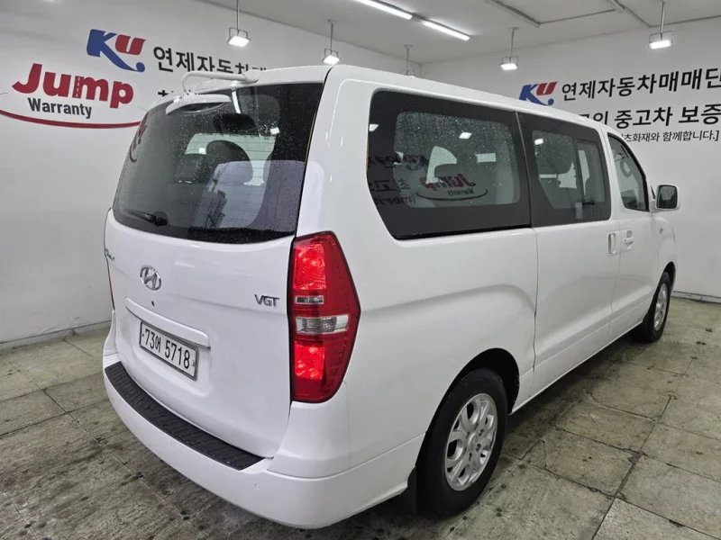 Hyundai Grand Starex