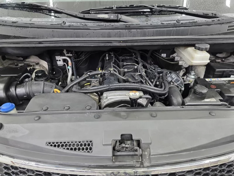 Hyundai Grand Starex