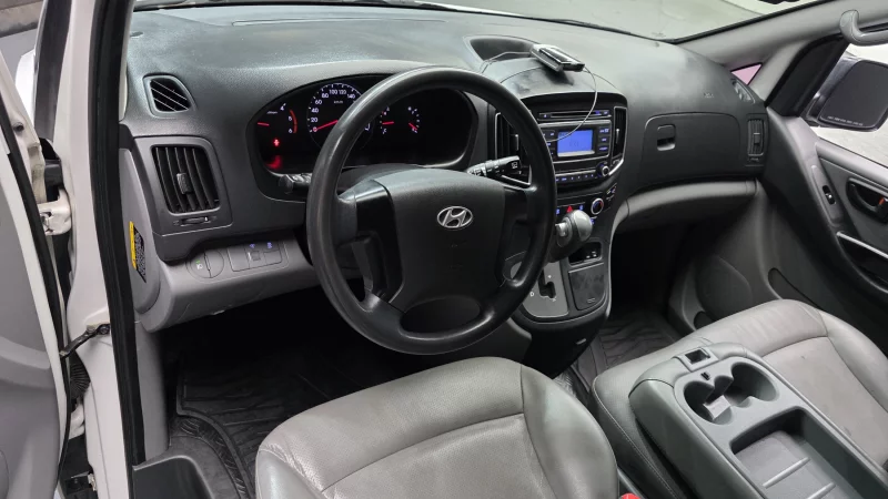 Hyundai Grand Starex