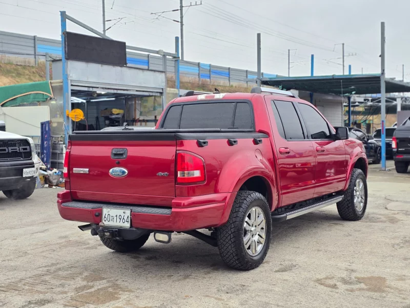 Ford Explorer Spot Trac