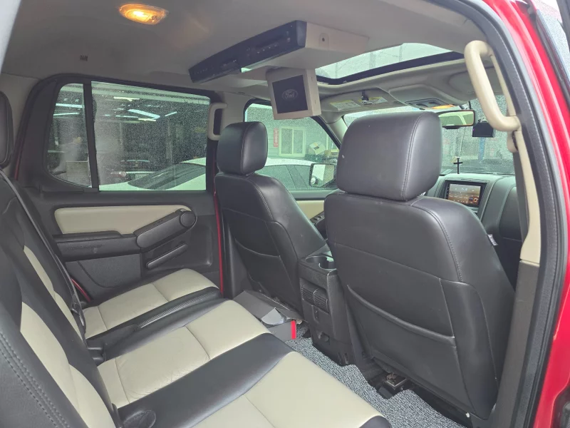 Ford Explorer Spot Trac