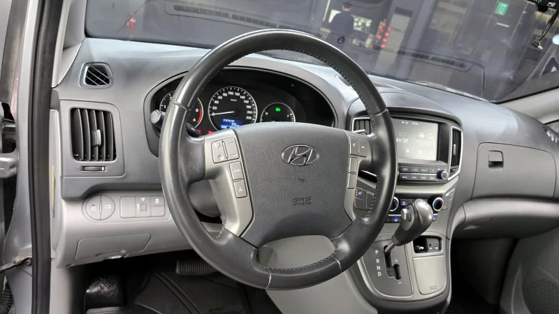 Hyundai Grand Starex