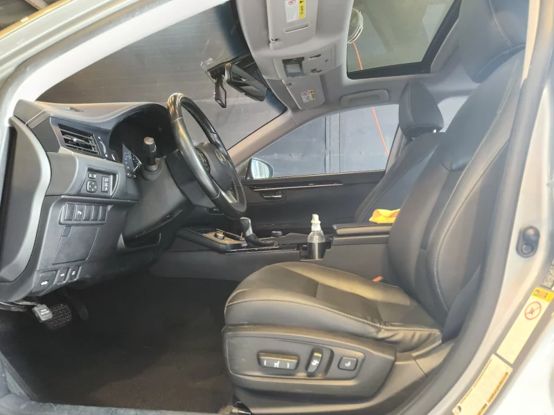 Lexus ES300h