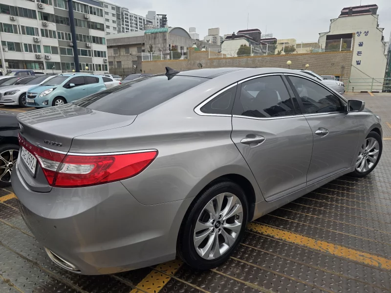 Hyundai Grandeur