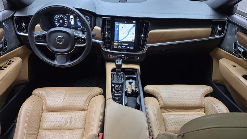 Volvo S90