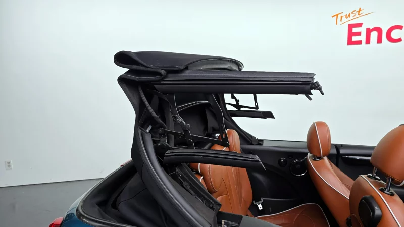 MINI Cooper Convertible