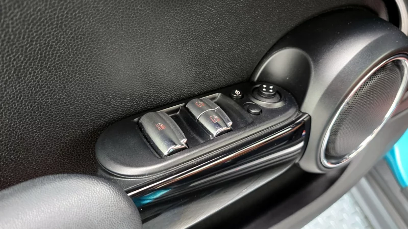 MINI Cooper Convertible