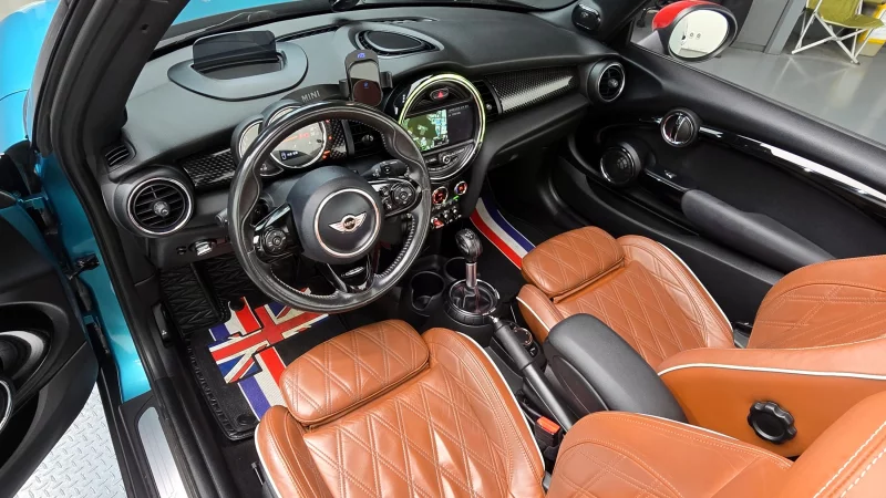 MINI Cooper Convertible