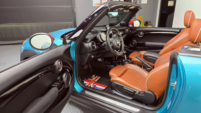 MINI Cooper Convertible