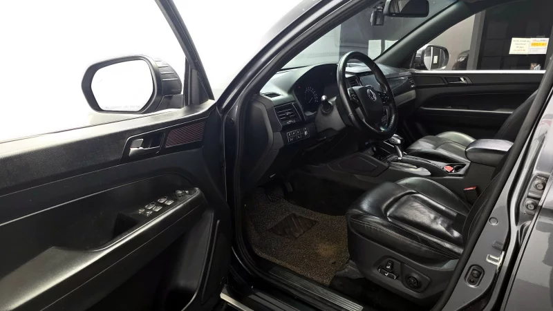 SsangYong Rexton Sports Khan