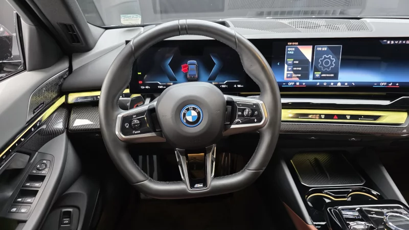 BMW i5