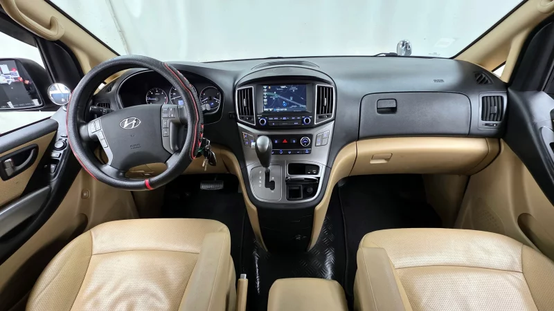 Hyundai Grand Starex