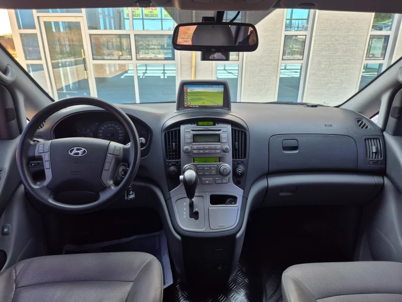 Hyundai Grand Starex