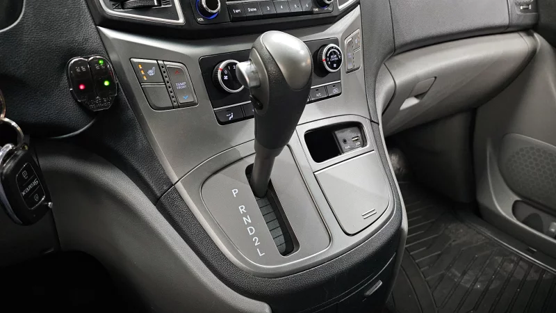 Hyundai Grand Starex