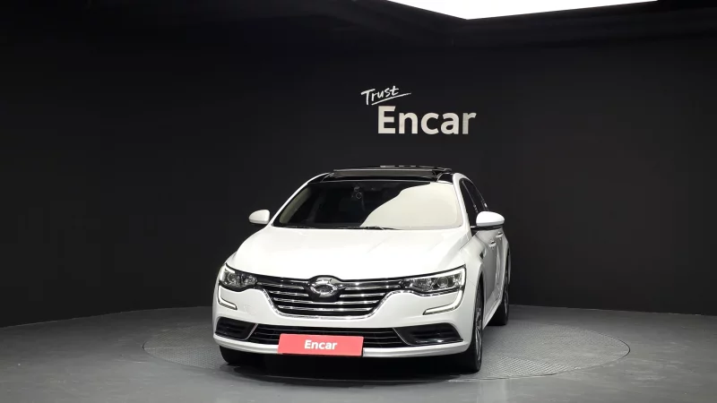 Renault SM6
