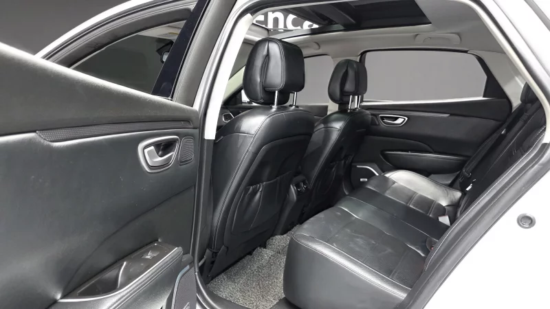 Renault SM6
