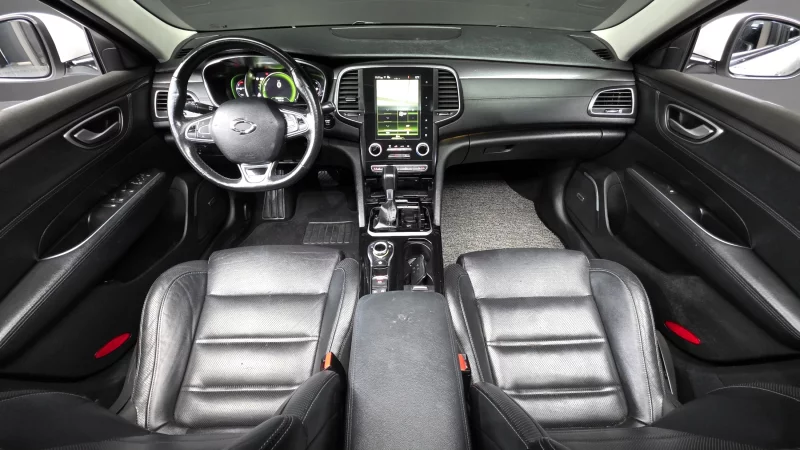 Renault SM6
