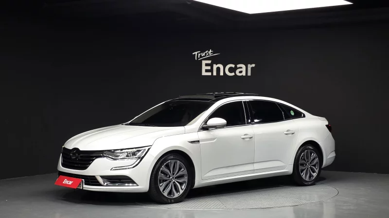 Renault SM6