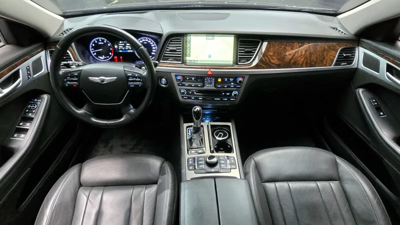 Hyundai Genesis