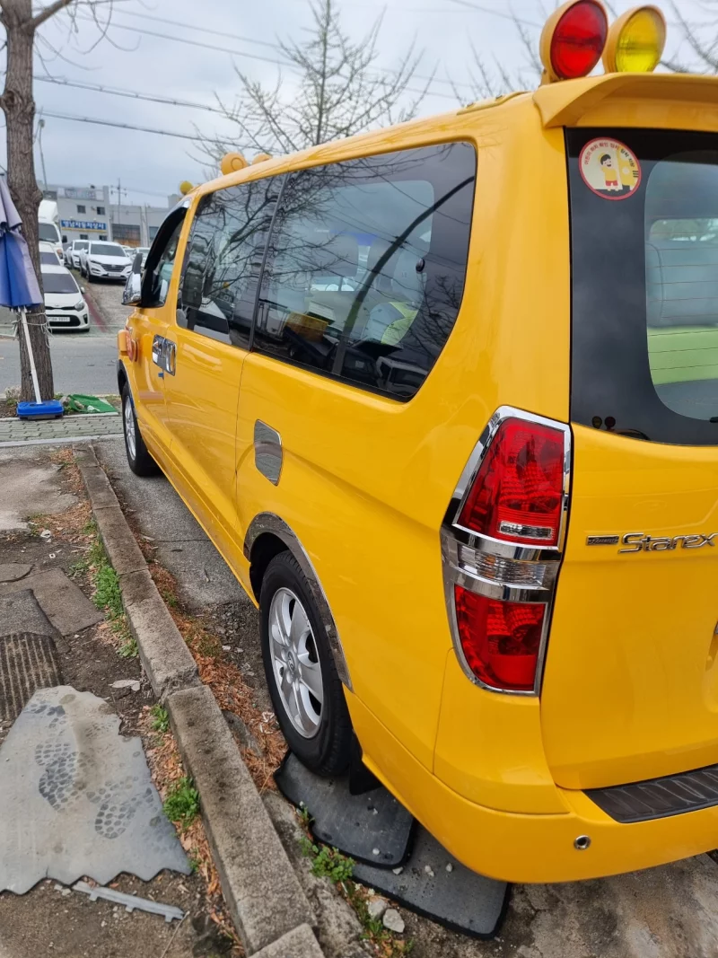 Hyundai Grand Starex