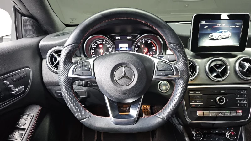 Mercedes-Benz CLA-Class