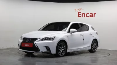 Lexus CT200h