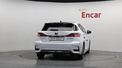 Lexus CT200h