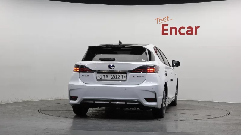 Lexus CT200h
