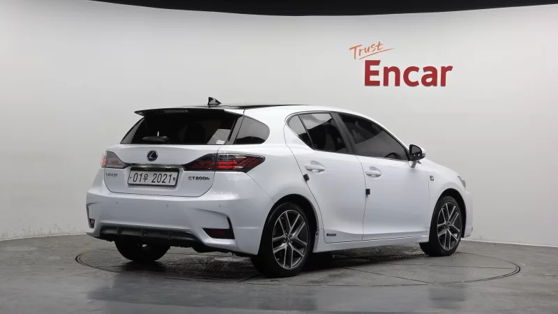 Lexus CT200h