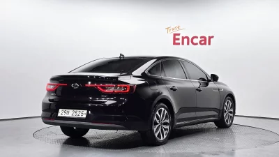 Renault SM6