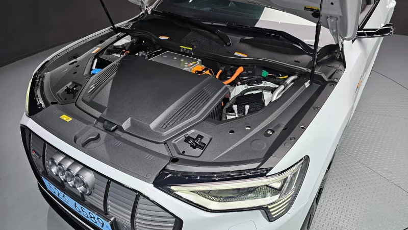 Audi e-tron