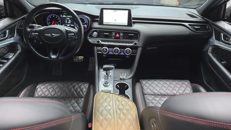 Genesis G70
