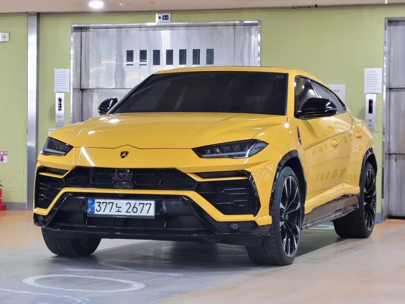 Lamborghini URUS