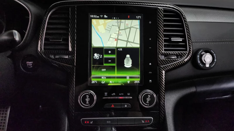 Renault SM6