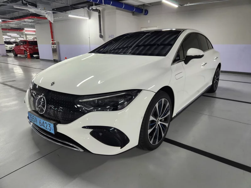Mercedes-Benz EQE