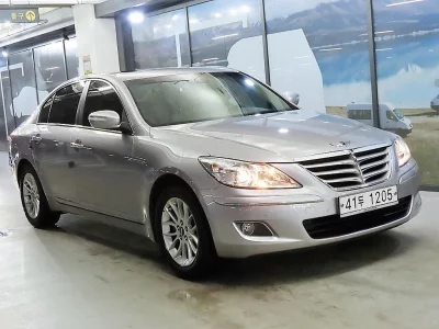 Hyundai Genesis