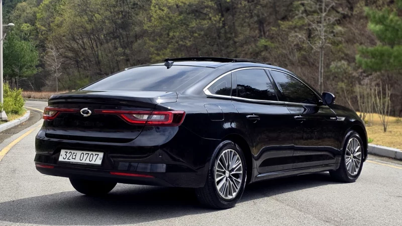Renault SM6
