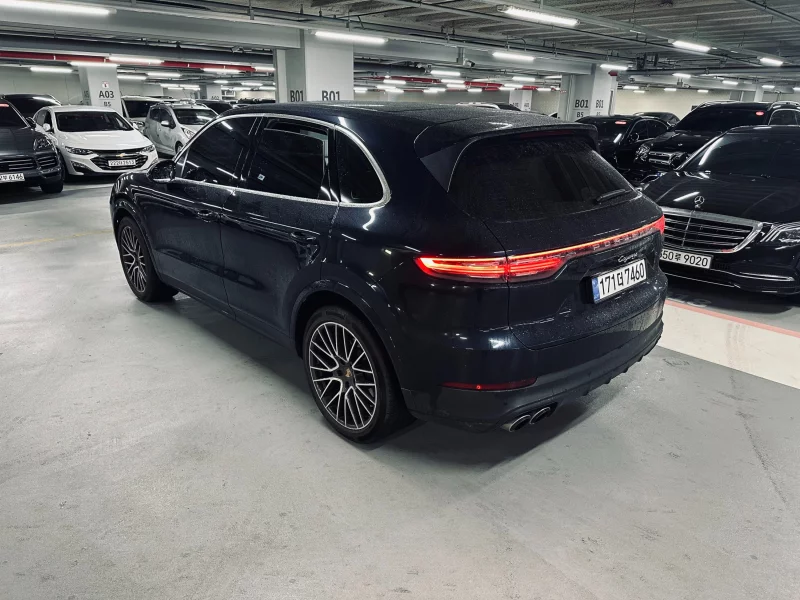 Porsche CAYENNE