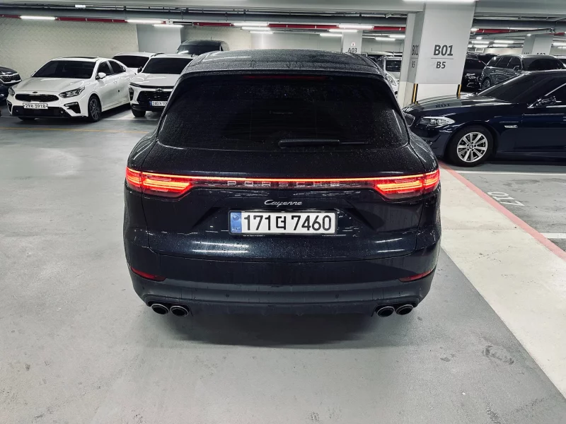 Porsche CAYENNE