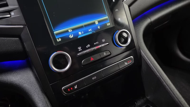 Renault SM6