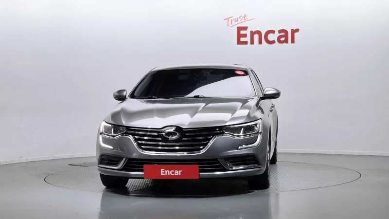 Renault SM6