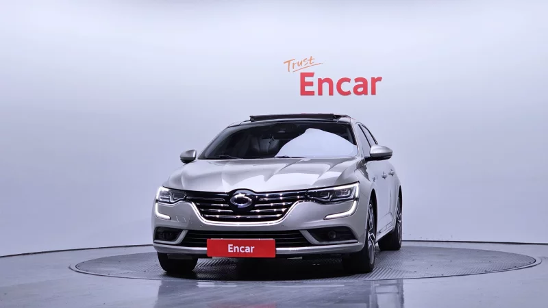 Renault SM6