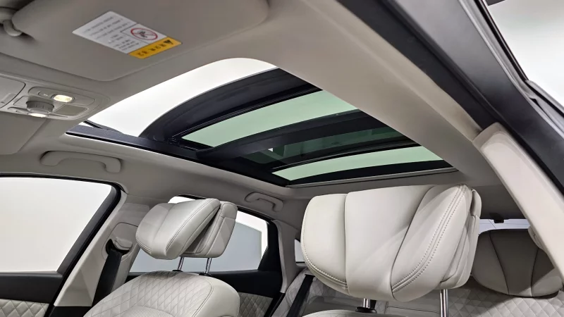 Renault SM6