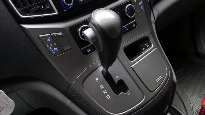 Hyundai Grand Starex