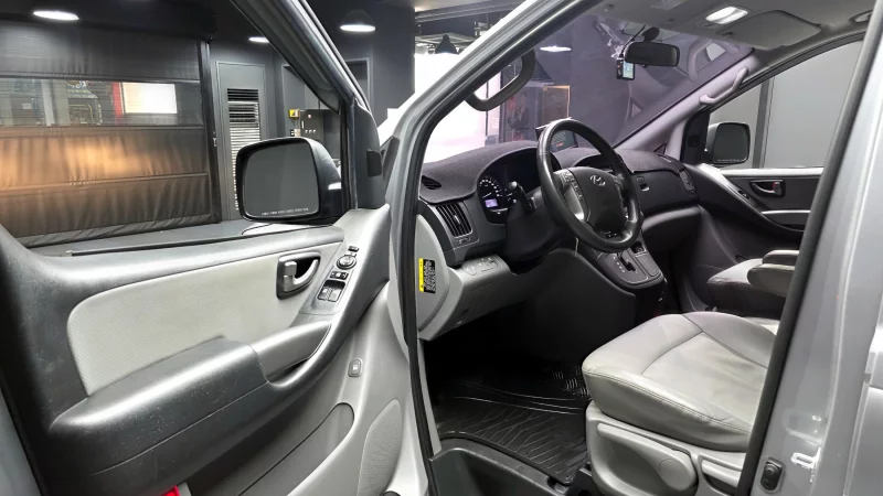 Hyundai Grand Starex