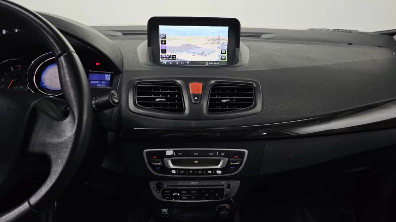 Renault SM3